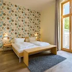 Julius App 6 Pop Art Apartman